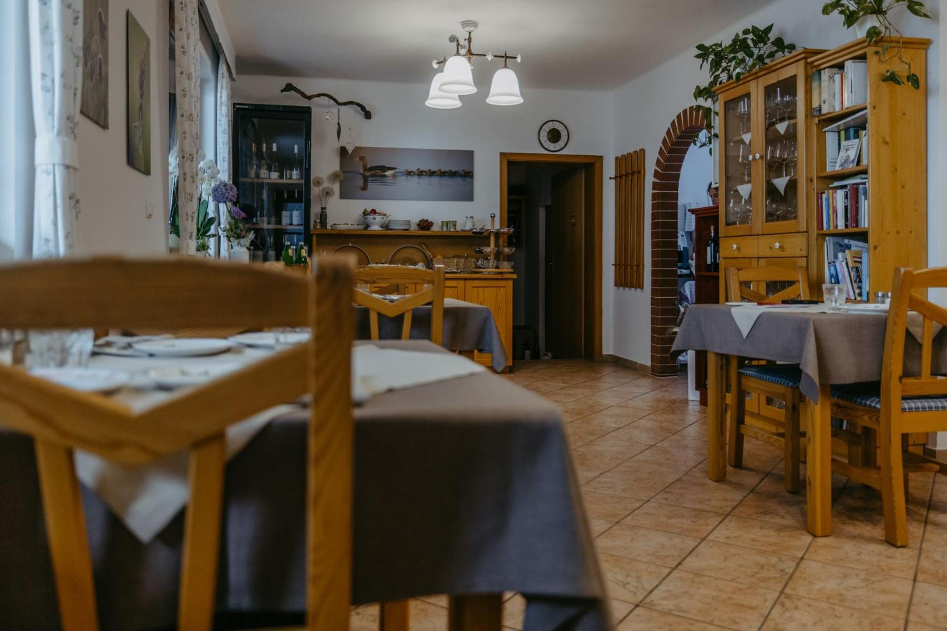 Weingut Und Gaestehaus Salzl 伊尔米茨 外观 照片